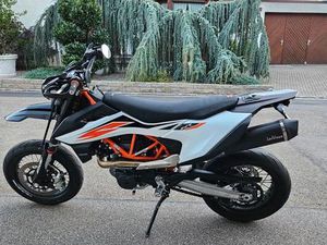 KTM SMCR 690 - 2020 - WENIG KILOMETER - A2