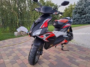 FACTORY NERO 2009 10200 KM