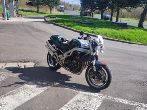 TRIUMPH SPEED TRIPLE 900