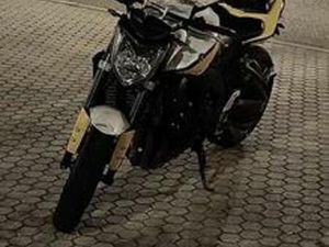 YAMAHA FZ1 - 2010