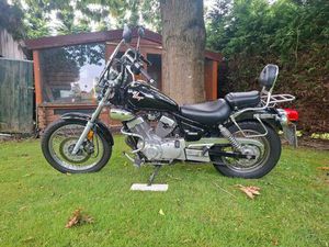 YAMAHA VIRAGO 125 CCM MIT GERINGER LAUFLEISTUNG