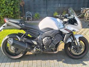 YAMAHA FAZER FZ1
