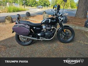 TRIUMPH STREET TWIN 900