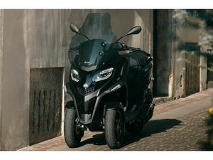 PIAGGIO MP3 400 SPORT HPE E5+ *TOPCASE + SCHEIBE*