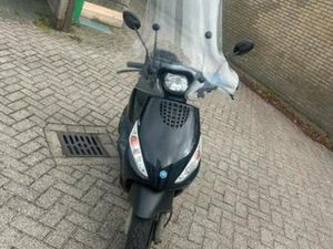 ZIP 4T — SCOOTERS | PIAGGIO — MARKTPLAATS