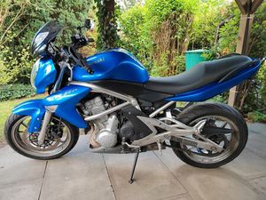 KAWASAKI ER-6N (MIT ABS)