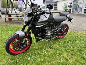 DUCATI MONSTER +