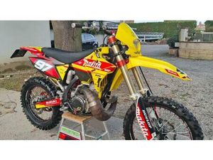 VENDO SUZUKI RM 250 (2005 - 06) USATA A GALLIATE (CODICE 9829237) - MOTO.IT