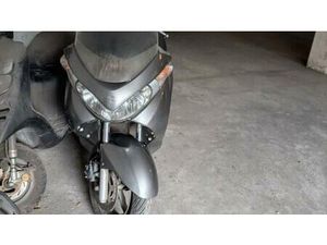 VENDO SUZUKI BURGMAN UH 200 (2006 - 12) USATA A ROMA (CODICE 9828934) - MOTO.IT