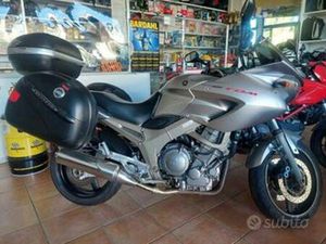 YAMAHA TDM 900
