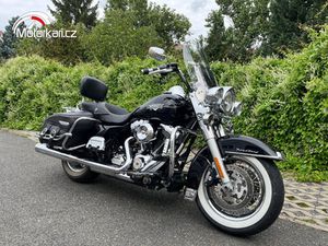 HARLEY-DAVIDSON FLHRC ROAD KING CLASSIC