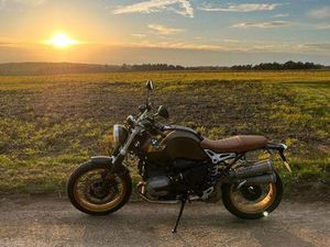 BMW NINE T SCRAMBLER