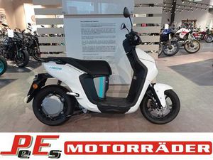 YAMAHA NEOS E-ROLLER