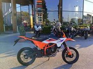 KTM 390 SMC R