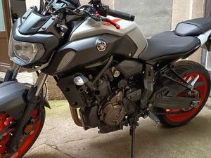 YAMAHA MT07