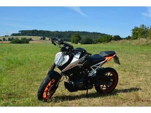 KTM DUKE 125