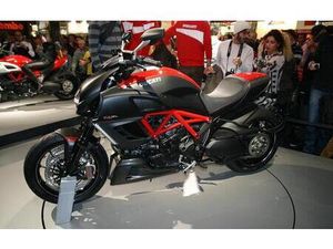 ② DUCATI DIAVEL 1200