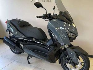 YAMAHA X-MAX 300