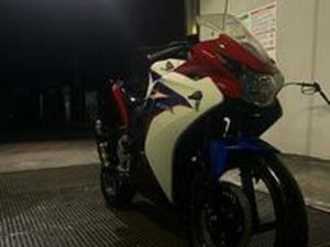 HONDA CBR 125