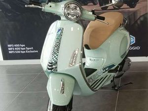 VESPA PRIMAVERA 125 BATIK