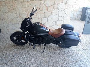 SUZUKI INTRUDER VS800 BOBBER