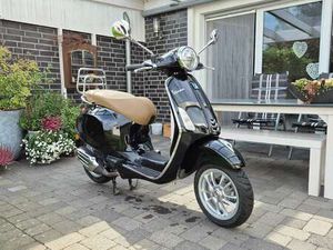 VESPA PRIMAVERA 50