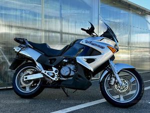 GYÁRI DOBOZOKKAL / 64.000 KM