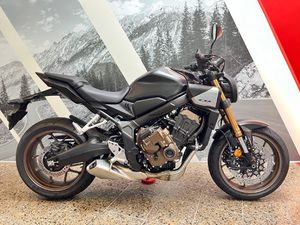 CB 650 R E-CLUTCH; AUCH 35KW MÖGLICH