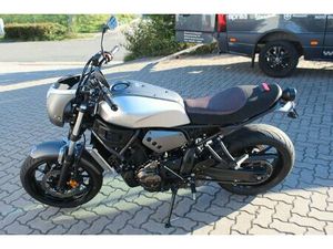 YAMAHA XSR700