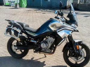 CFMOTO 800 MT
