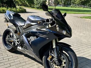 YAMAHA R1 RN12 2005 – 19 TYS. KM, DODATKI RIZOMA + POWER COMMANDER 5 BISZTYNEK