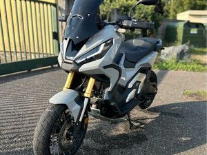 HONDA X-ADV 750