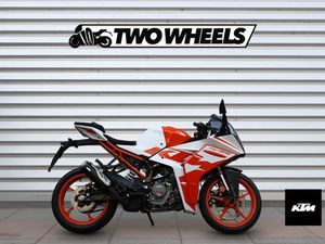 KTM RC 125 NEW YEAR DEAL ONLY €4,950 !