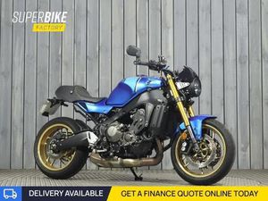 YAMAHA XSR900