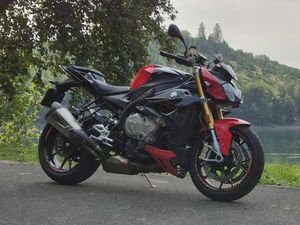 BMW S 1000 R FULL OPTIONS + GARMIN ZUMO NAVIGATIE ROOD