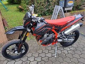 SWM SM 125 R SM 125 R ABS EURO 5+ ZWART