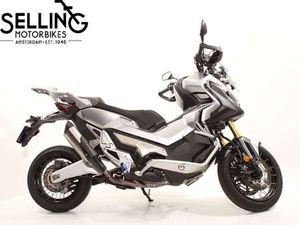 HONDA X-ADV 750 ZILVER