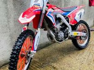 MOTOCROSS HONDA CRF