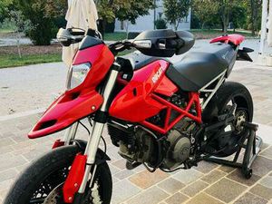 DUCATI HYPERMOTARD 796