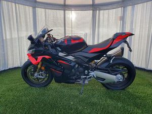 APRILIA APRILIA RSV4 FACTORY 1100