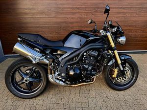 TRIUMPH SPEED TRIPLE. 1050 CCM. 132 KM. BEZWYPADKOWY. KARBON. DODATKI. RADZIONKÓW