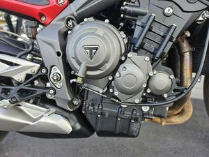 USED 2021 TRIUMPH STREET TRIPLE R