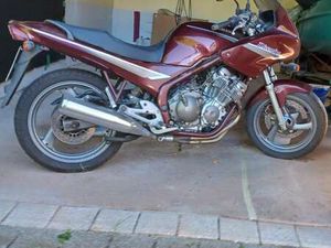YAMAHA XJ 600