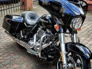 HARLEY-DAVIDSON TOURING STREET GLIDE