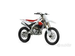 YAMAHA YZ 450F 26 ANNIVERSARY EDITION