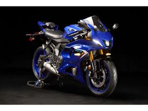 2025 YAMAHA YZF-R7 - TEAM YAMAHA BLUE