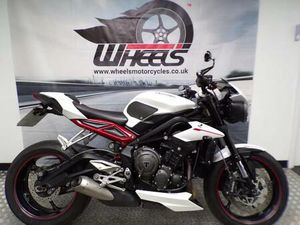 TRIUMPH STREET TRIPLE 765 MOTO2 EDITION