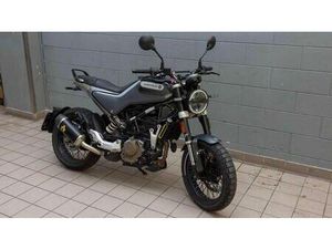 VENDO HUSQVARNA SVARTPILEN 125 (2021 - 23) USATA A ODERZO (CODICE 9832333) - MOTO.IT