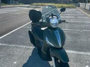 BEVERLY 350 ABS I.E. 2018 VERDE OPACO