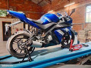 125 YAMAHA YZFR COMME NEUVE 1620KM D'ORIGINE